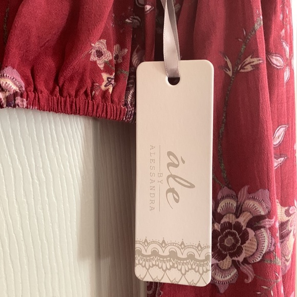 Crop Top - Picture 7 of 7